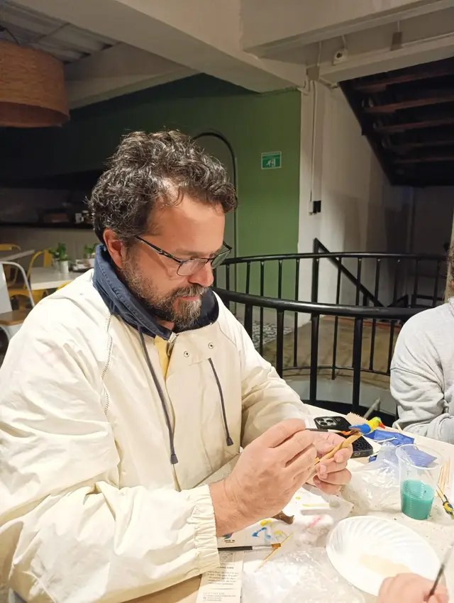 Artesanos · Elaboración de aves · foto 3
